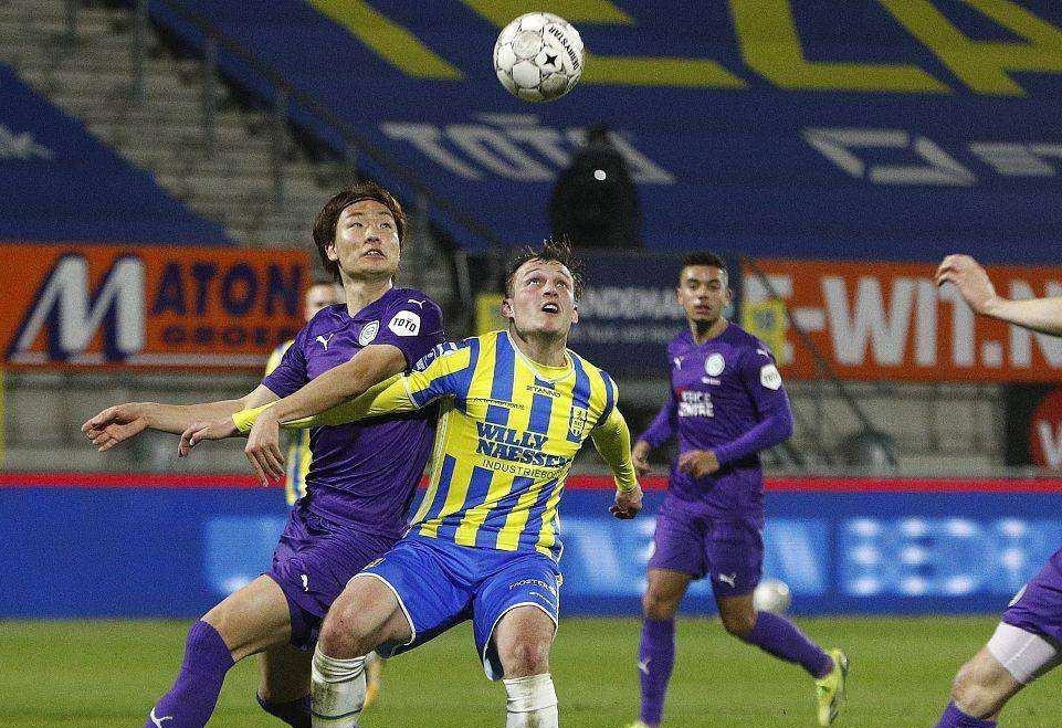 两位前锋的 两位前锋的